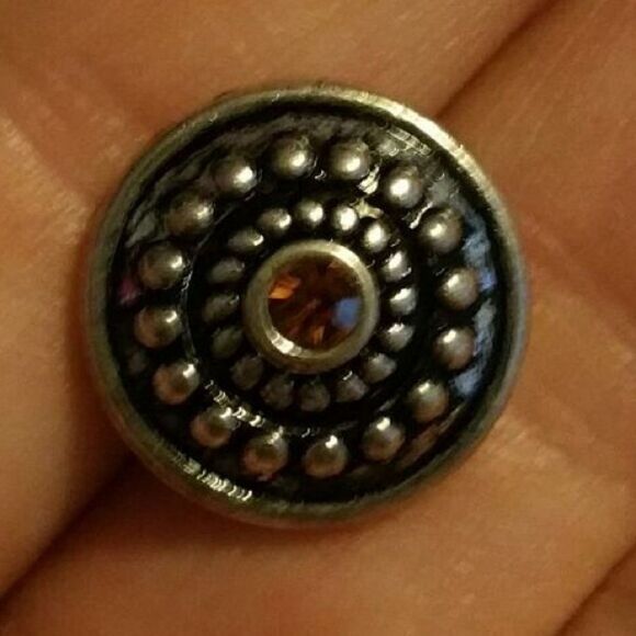 Button Snap  - Picture 1 of 1